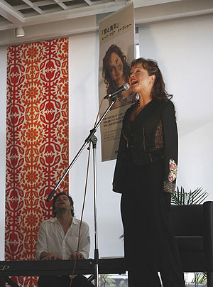 Lena Singing at IKEA