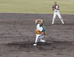 第一試合、高知県対山口県の試合の様子